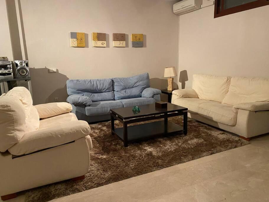 Modern 5-Bedroom Villa With Pool Montequinto Zewnętrze zdjęcie
