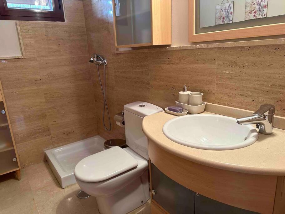 Modern 5-Bedroom Villa With Pool Montequinto Zewnętrze zdjęcie