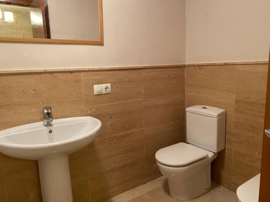Modern 5-Bedroom Villa With Pool Montequinto Zewnętrze zdjęcie